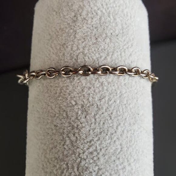 Michael Kors Pave Bar Bracelet Gold Tone with Lobster Clasp - Picture 5 of 9